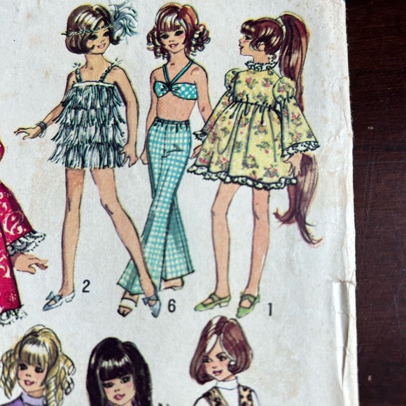 5/$25 Simplicity 8519 crissy doll sewing patterns to make 1960’s clothes - Picture 4 of 7